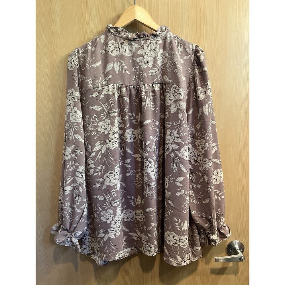 Torrid Peasant Sleeve Pintuck Blouse in Chic Floral Deep Taupe Women's Size 2 - Picture 3 of 13